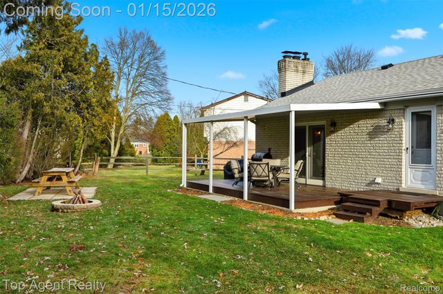 5267 Rostraver Court, Shelby Charter Township, MI 48316