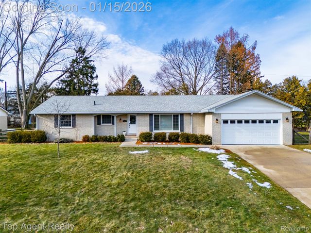 5267 Rostraver Court, Shelby Charter Township, MI 48316