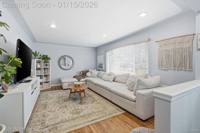 5267 Rostraver Court, Shelby Charter Township, MI 48316