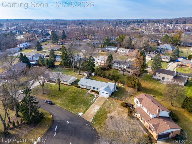 5267 Rostraver Court, Shelby Charter Township, MI 48316