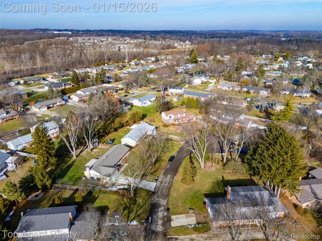 5267 Rostraver Court, Shelby Charter Township, MI 48316