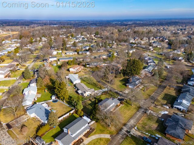 5267 Rostraver Court, Shelby Charter Township, MI 48316