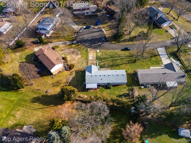 5267 Rostraver Court, Shelby Charter Township, MI 48316