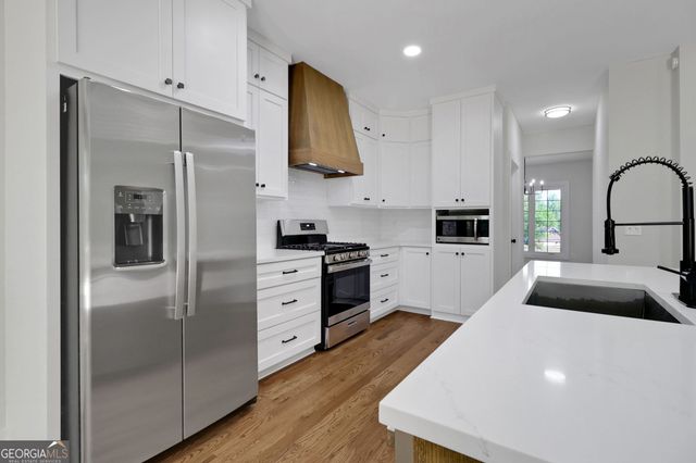 6259 Spring Lake Drive, Flowery Branch, GA 30542