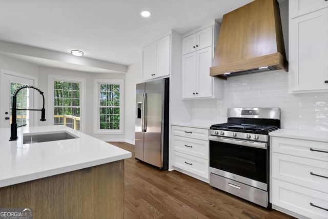 6259 Spring Lake Drive, Flowery Branch, GA 30542