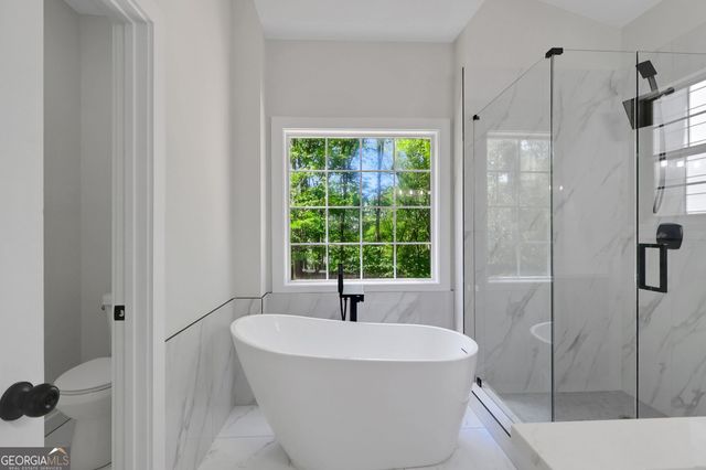 6259 Spring Lake Drive, Flowery Branch, GA 30542