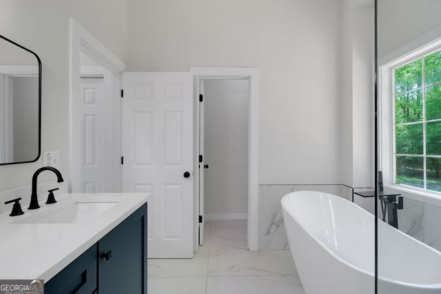 6259 Spring Lake Drive, Flowery Branch, GA 30542