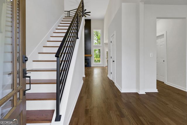 6259 Spring Lake Drive, Flowery Branch, GA 30542
