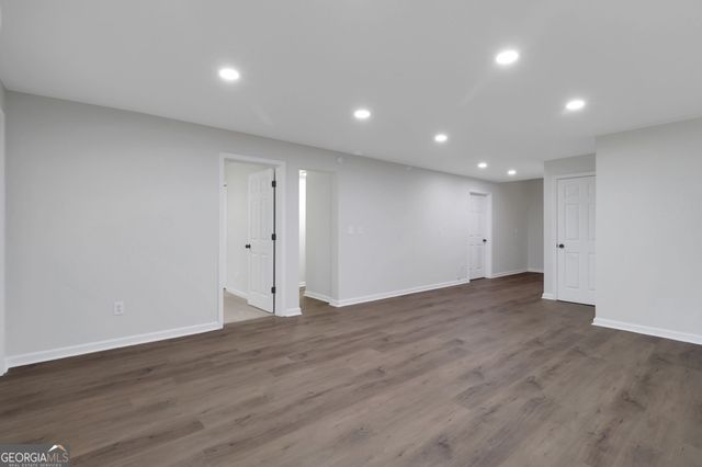 6259 Spring Lake Drive, Flowery Branch, GA 30542