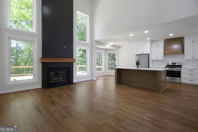 6259 Spring Lake Drive, Flowery Branch, GA 30542