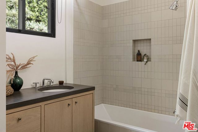 459 Dustin Drive, Los Angeles, CA 90065