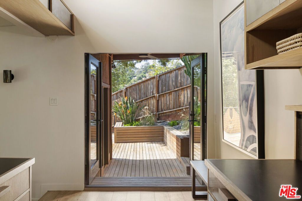 Image 14 of property listing at 459 Dustin Drive, Los Angeles, CA 90065