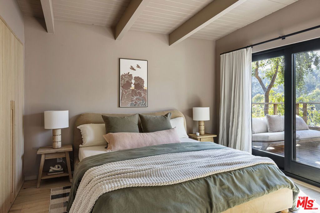 Image 21 of property listing at 459 Dustin Drive, Los Angeles, CA 90065