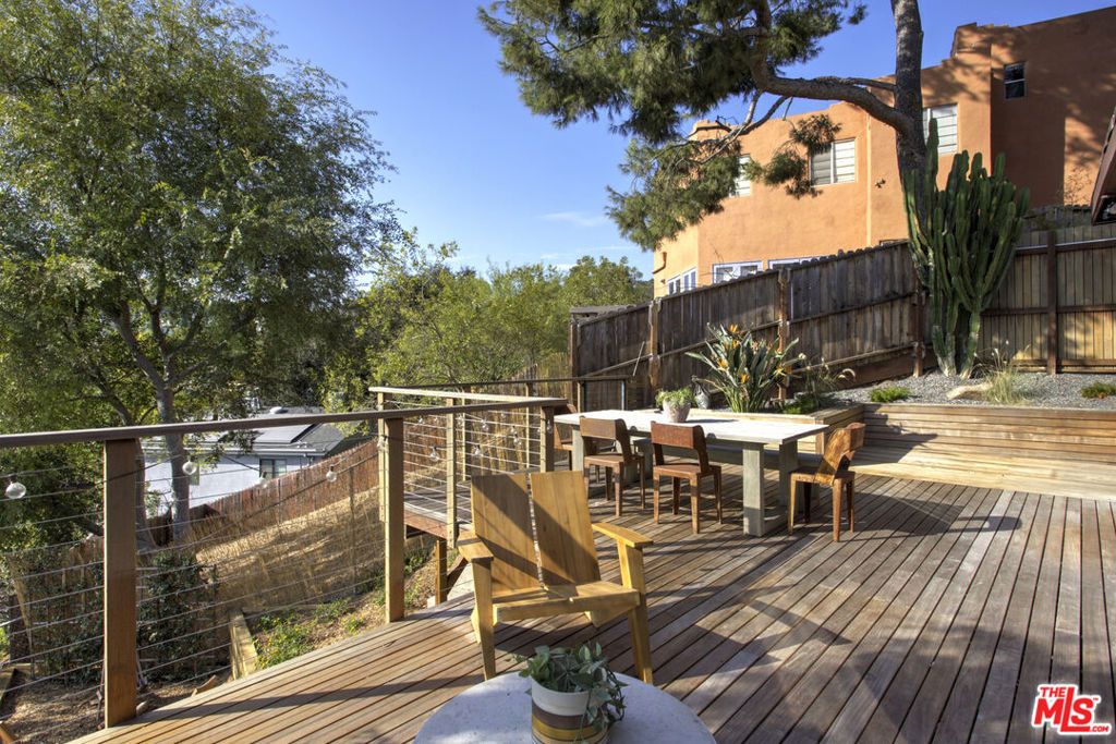 Image 29 of property listing at 459 Dustin Drive, Los Angeles, CA 90065
