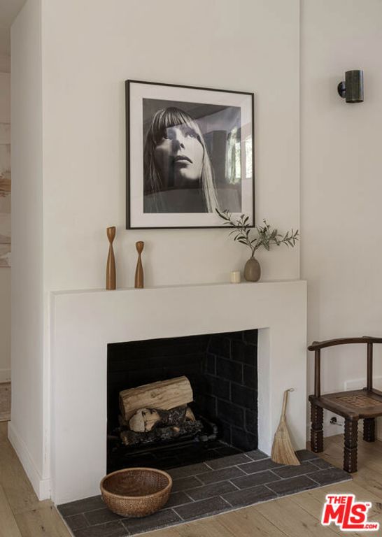 Image 9 of property listing at 459 Dustin Drive, Los Angeles, CA 90065