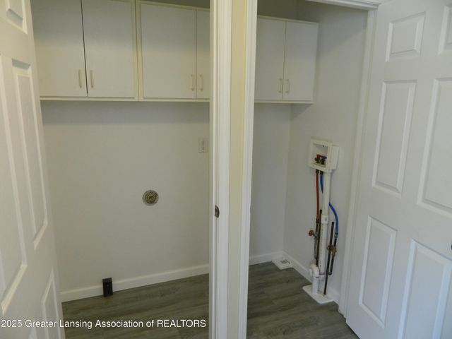 2936 Jolly Road, Okemos, MI 48864