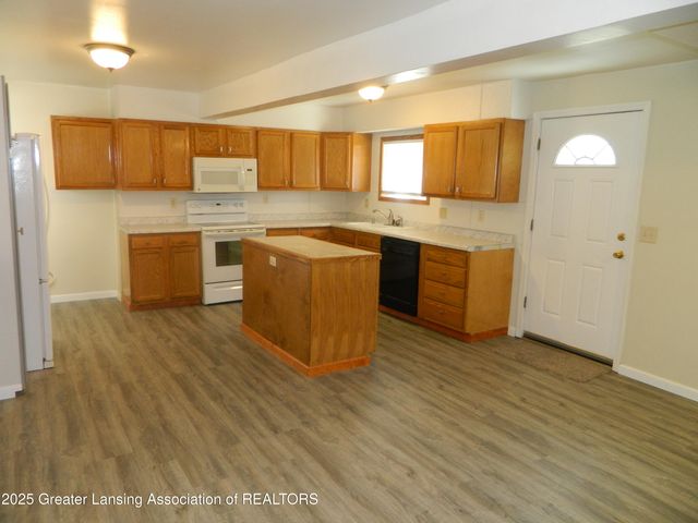 2936 Jolly Road, Okemos, MI 48864