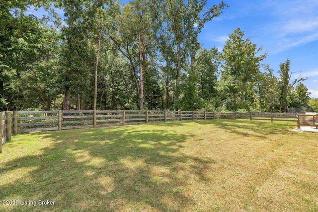 203 Blue Ridge Cir, Mt Washington, KY 40047