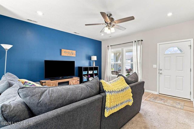 203 Blue Ridge Cir, Mt Washington, KY 40047