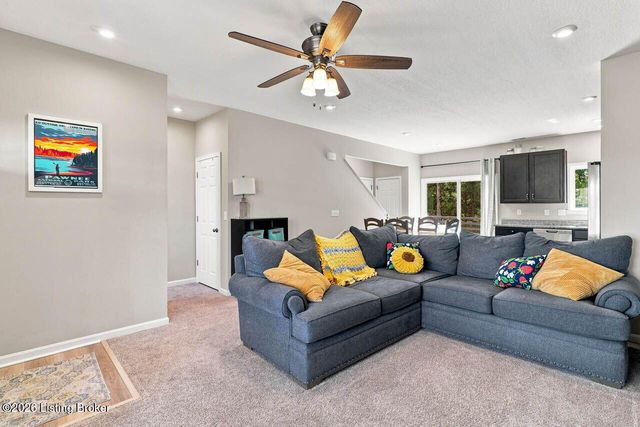 203 Blue Ridge Cir, Mt Washington, KY 40047