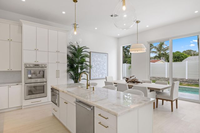 533 Driftwood Road, North Palm Beach, FL 33408