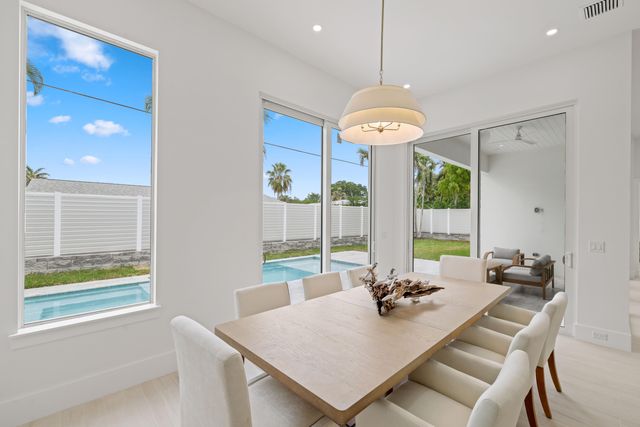 533 Driftwood Road, North Palm Beach, FL 33408