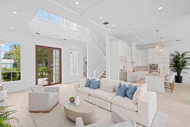 533 Driftwood Road, North Palm Beach, FL 33408