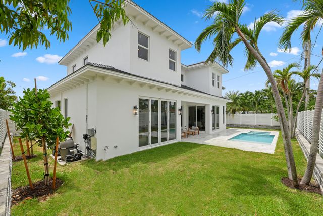 533 Driftwood Road, North Palm Beach, FL 33408