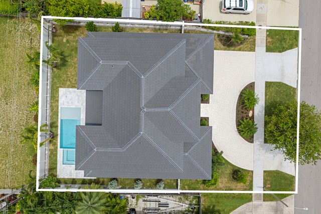 533 Driftwood Road, North Palm Beach, FL 33408
