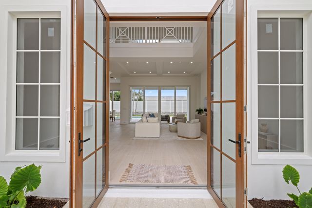 533 Driftwood Road, North Palm Beach, FL 33408