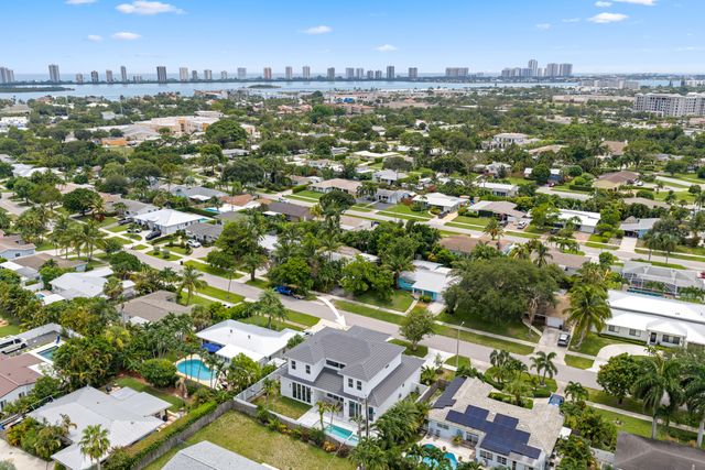 533 Driftwood Road, North Palm Beach, FL 33408