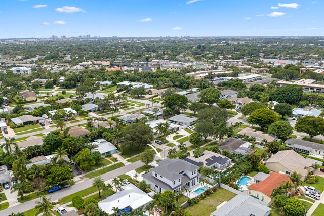 533 Driftwood Road, North Palm Beach, FL 33408