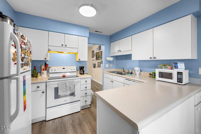 250 S Estes Drive Apt 61, Chapel Hill, NC 27514