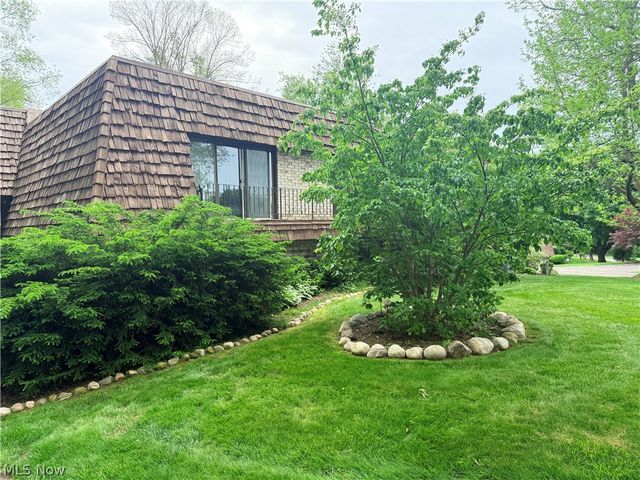 171 Granger Road 115, Medina, OH 44256