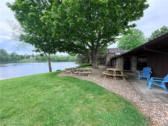 171 Granger Road 115, Medina, OH 44256