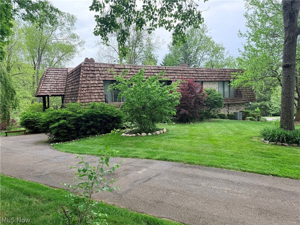 171 Granger Road 115, Medina, OH 44256