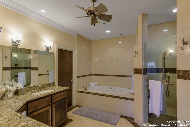 158 Katherine Ct C, San Antonio, TX 78209