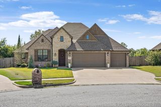 7708 E 81st Place N, Owasso, OK 74055