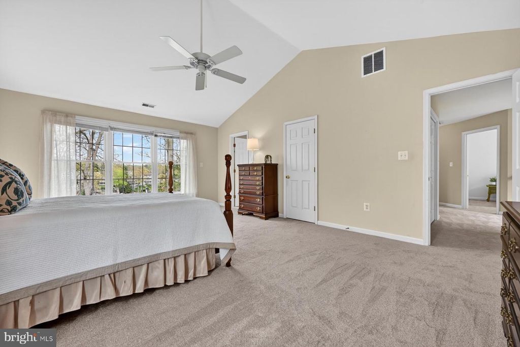 Image 20 of property listing at 928 WATERVIEW DR, Crownsville, MD 21032