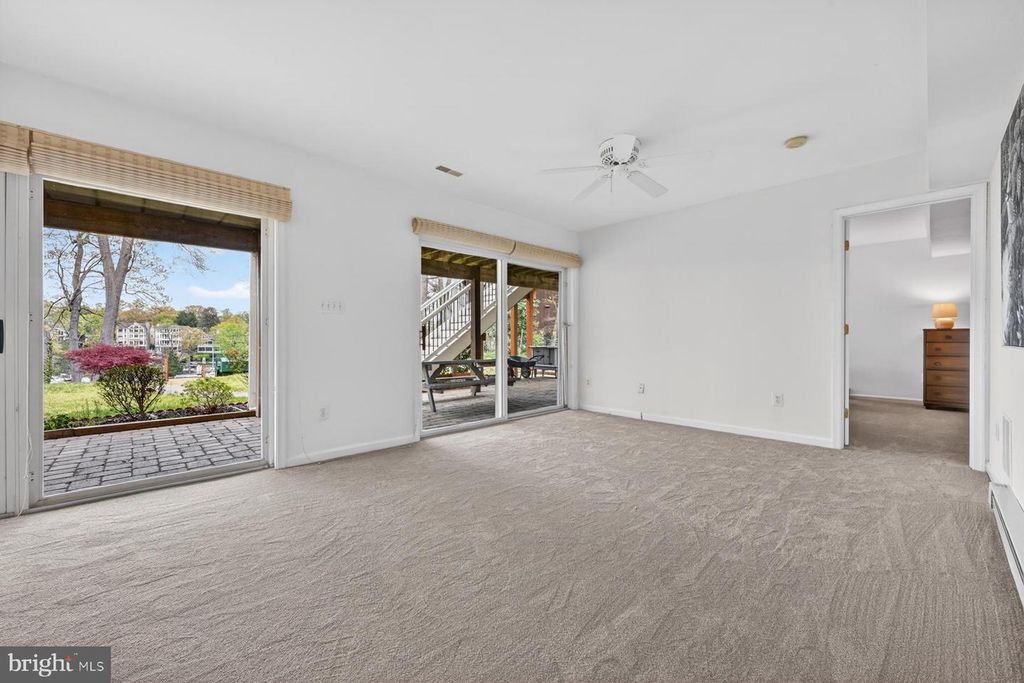 Image 24 of property listing at 928 WATERVIEW DR, Crownsville, MD 21032