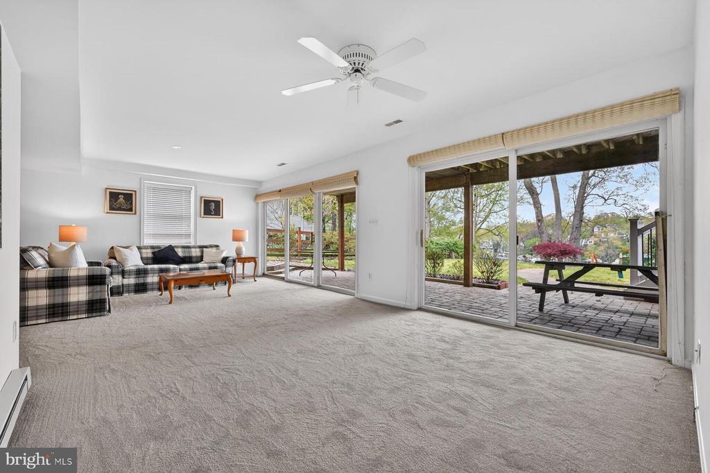 Image 25 of property listing at 928 WATERVIEW DR, Crownsville, MD 21032