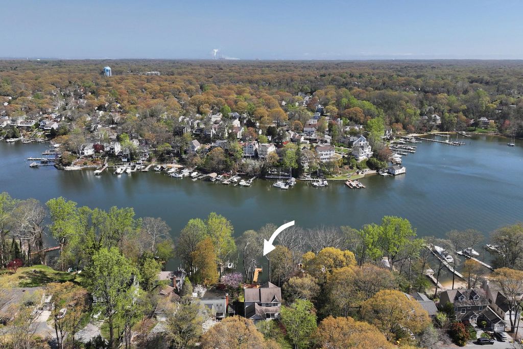 Image 31 of property listing at 928 WATERVIEW DR, Crownsville, MD 21032