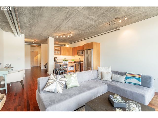 1926 W BURNSIDE St 1404, Portland, OR 97209