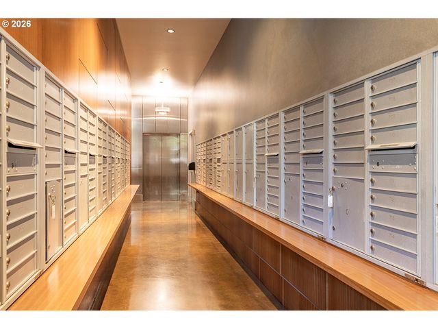 1926 W BURNSIDE St 1404, Portland, OR 97209