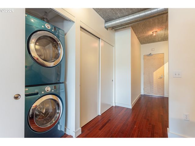 1926 W BURNSIDE St 1404, Portland, OR 97209