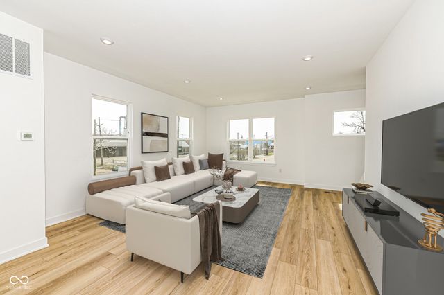 2416 Winthrop Avenue, Indianapolis, IN 46205