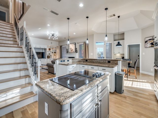 3001 Forestwood Drive, Arlington, TX 76006