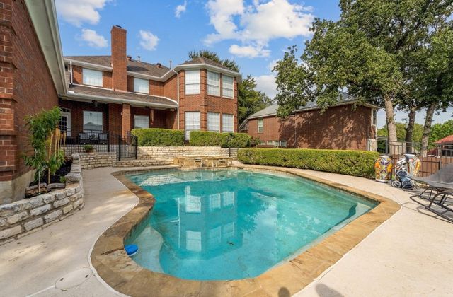 3001 Forestwood Drive, Arlington, TX 76006