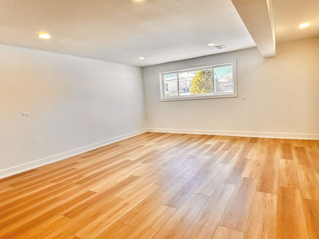 16465 Terry Lane, Oak Forest, IL 60452