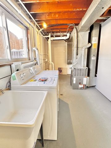 16465 Terry Lane, Oak Forest, IL 60452